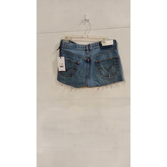 NWT Levi's redone jean shorts - Picture 4 of 11